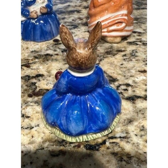 Royal Doulton Bunnykins Daisie Spring Time Made England EUC - Picture 2 of 5